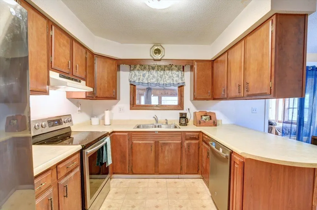 22 Greenbriar Drive Essex VT 05452