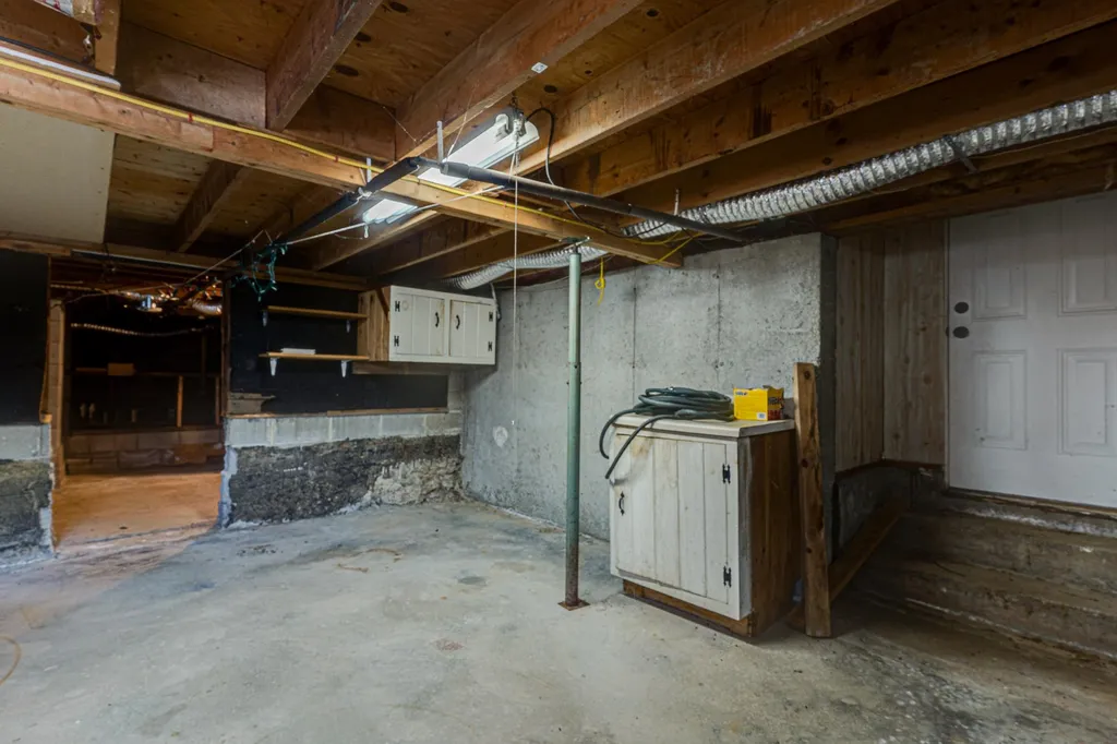 321 Dudley Road Alton NH 03809