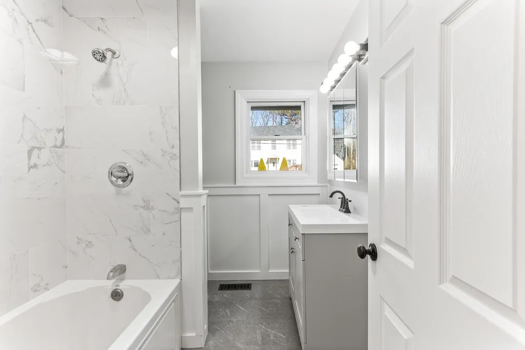 38 Taft Road Portsmouth NH 03801