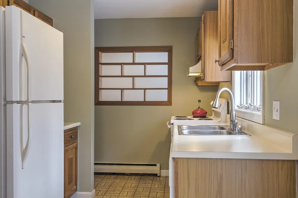41 Perry Lane Swanzey NH 03446