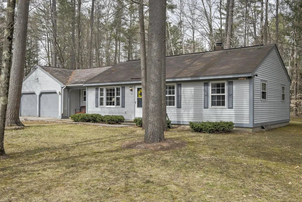 41 Perry Lane Swanzey NH 03446