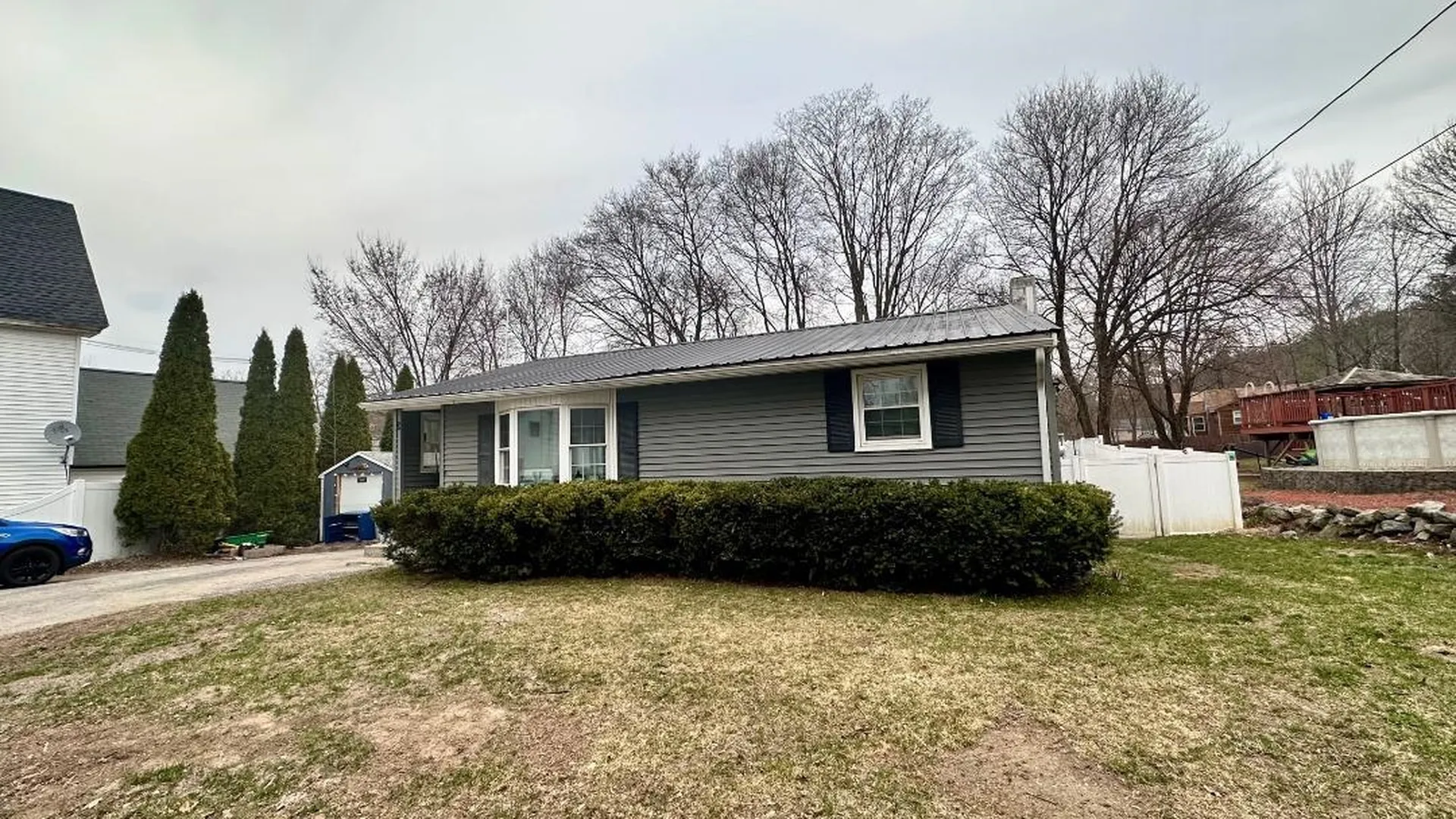 2 Orchard Street Raymond NH 03077