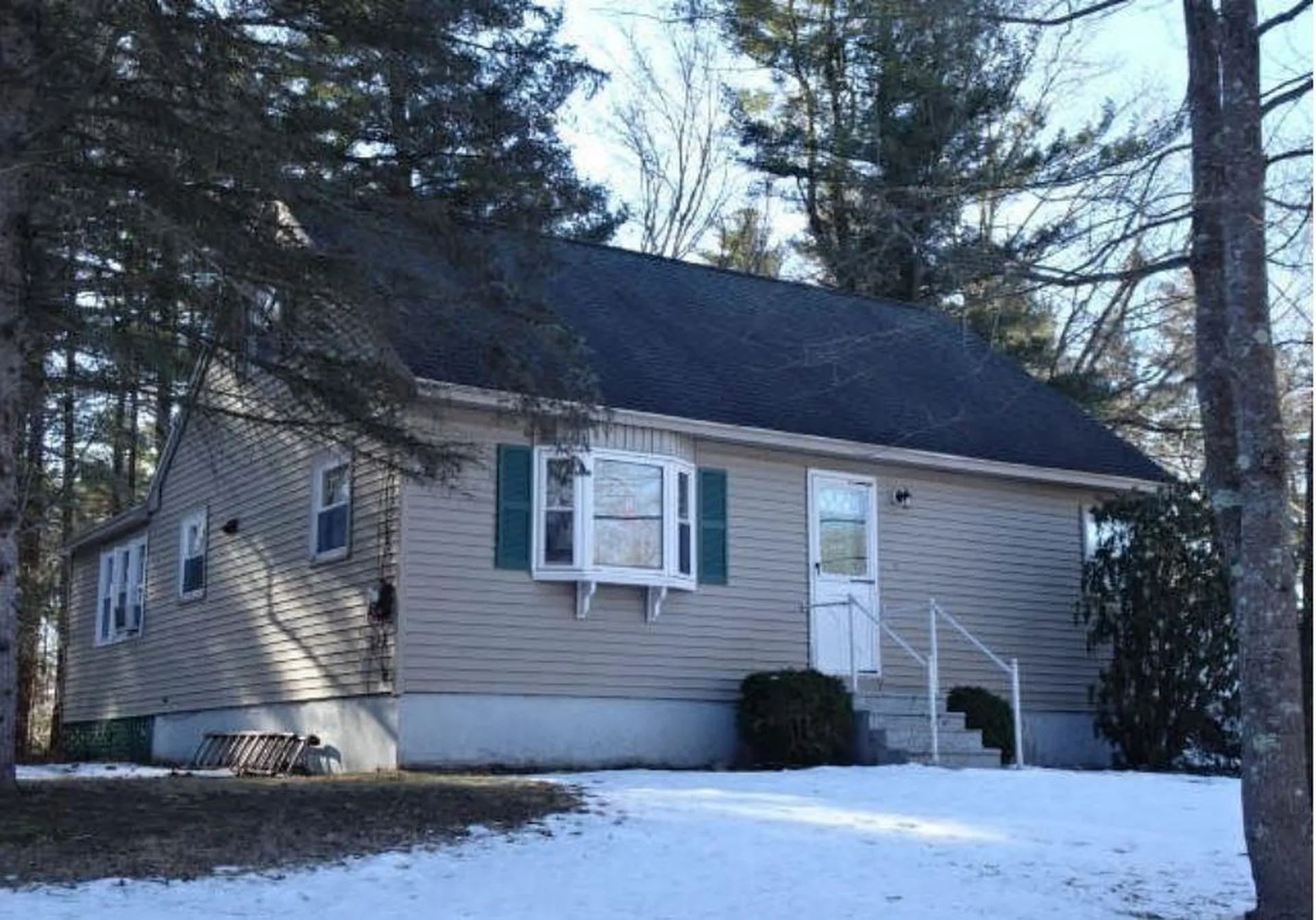 7 Rena Avenue Hudson NH 03051