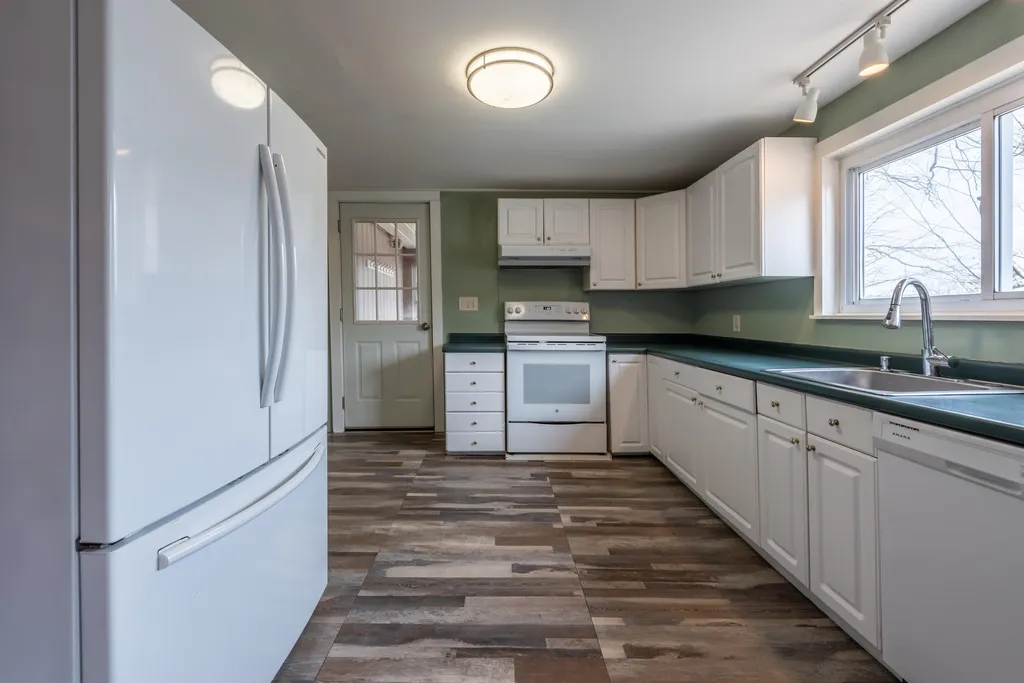 26 Lake Street Enfield NH 03748