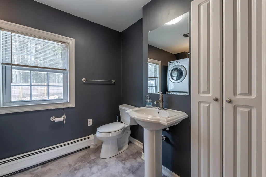 26 Lake Street Enfield NH 03748