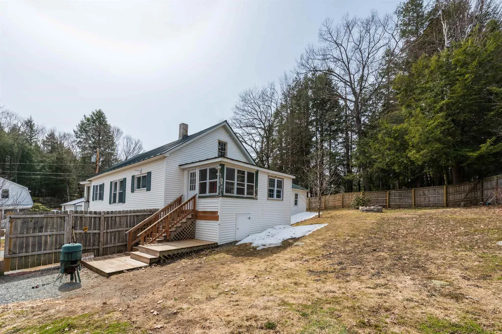 26 Lake Street Enfield NH 03748