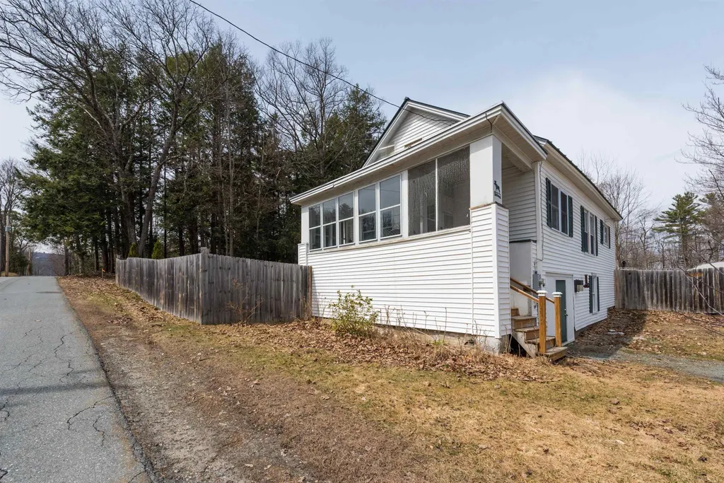 26 Lake Street Enfield NH 03748