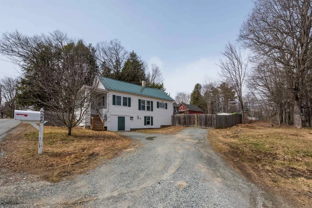 26 Lake Street Enfield NH 03748