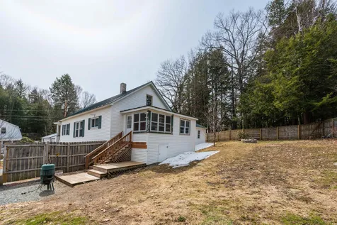 26 Lake Street Enfield NH 03748