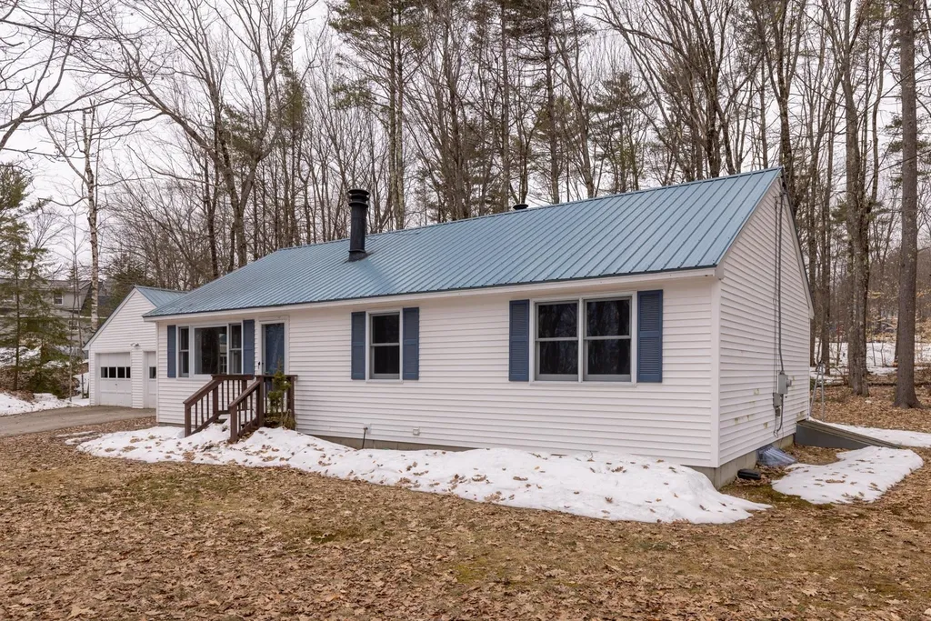 5 Woodcrest Drive Ossipee NH 03864
