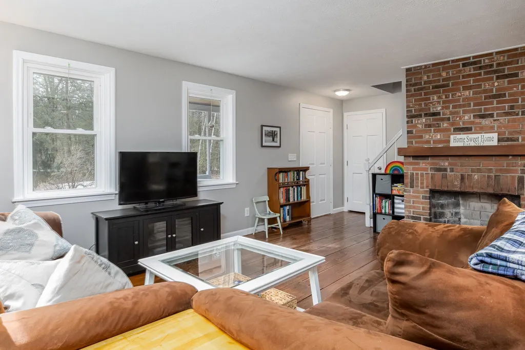 382 Clark Hill Road New Boston NH 03070