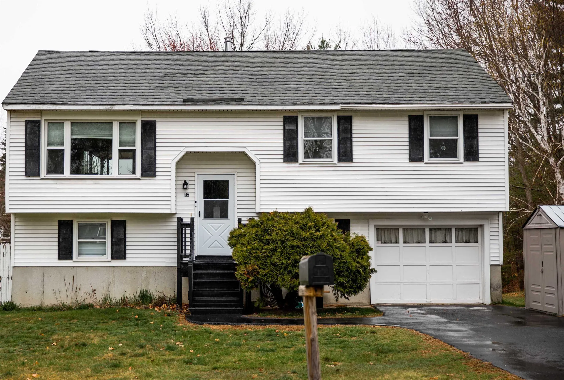 12 Greentrees Drive Hudson NH 03051
