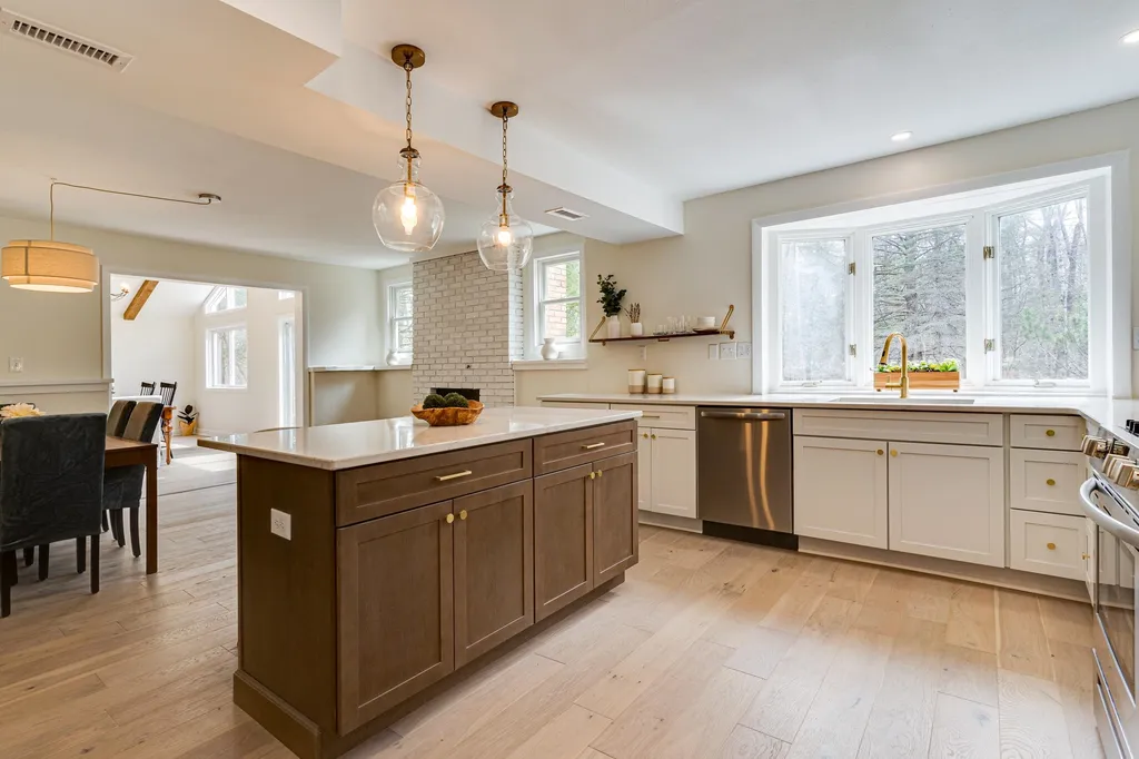 136 Kingston Road Exeter NH 03833