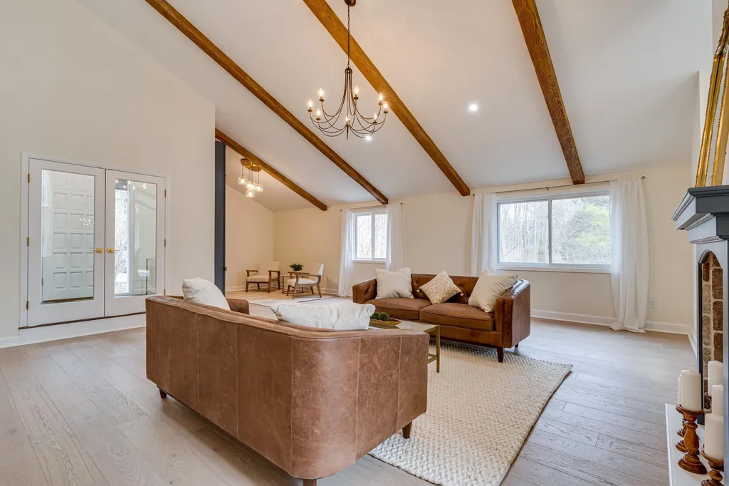 136 Kingston Road Exeter NH 03833