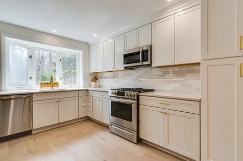 136 Kingston Road Exeter NH 03833