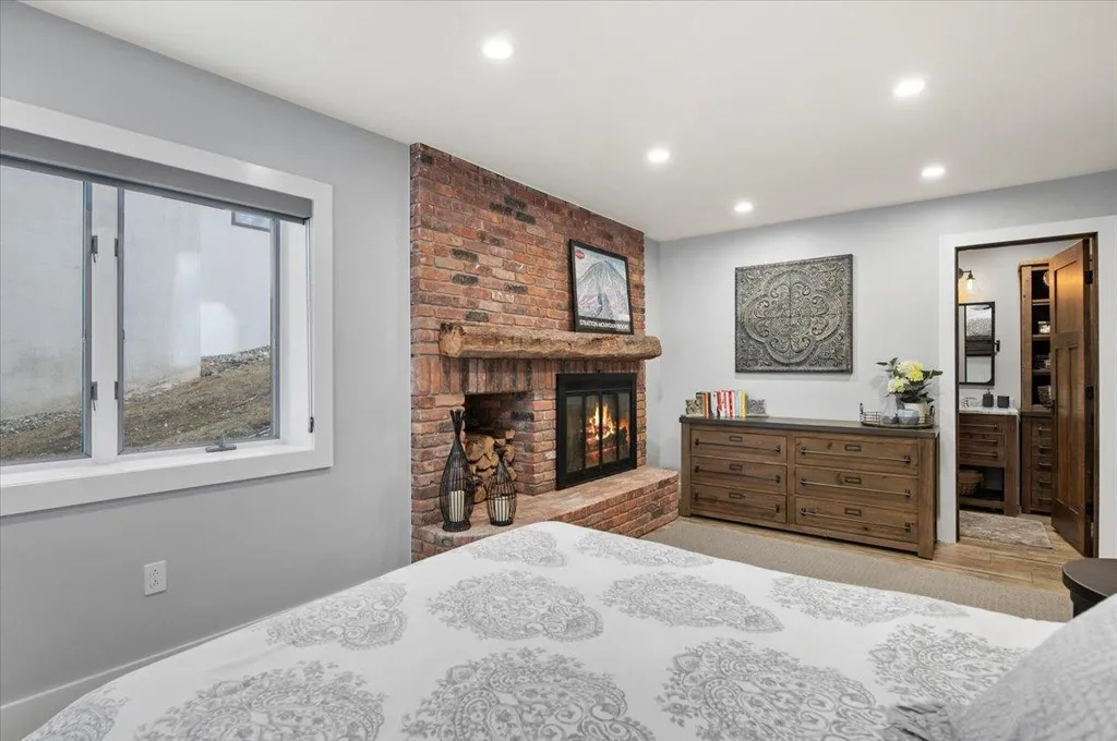14 Middle Ridge Road Winhall VT 05340