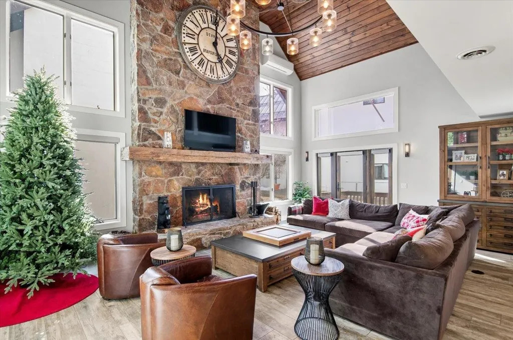 14 Middle Ridge Road Winhall VT 05340