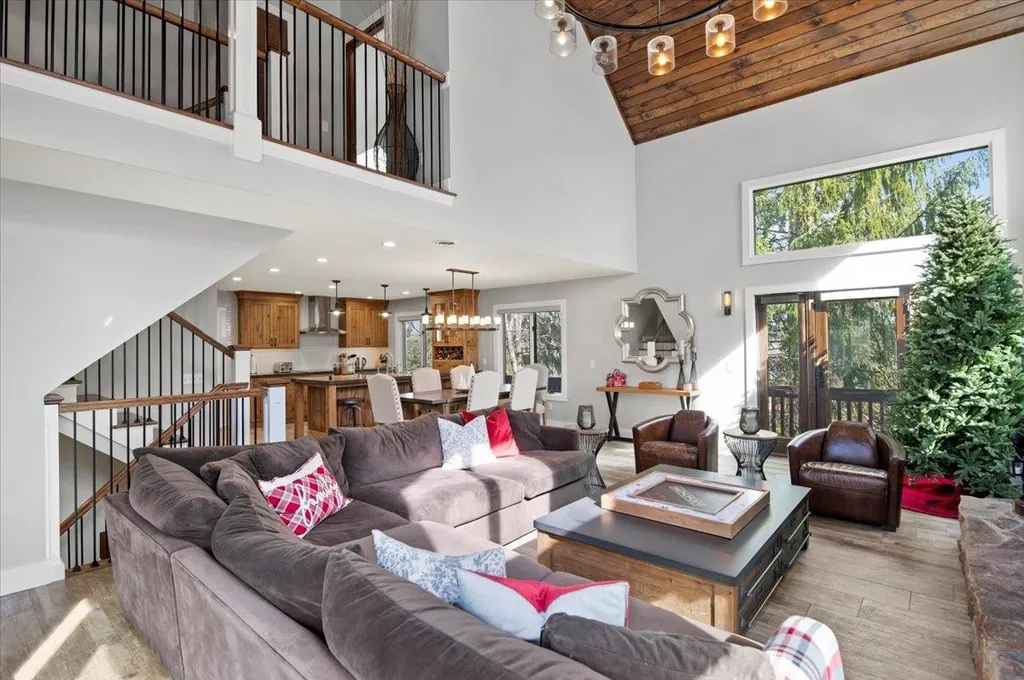 14 Middle Ridge Road Winhall VT 05340
