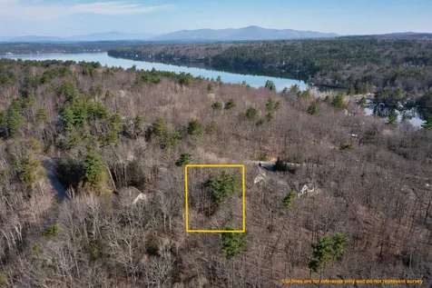 Spruce Road Wolfeboro NH 03894