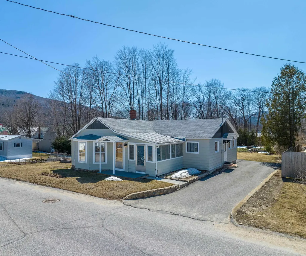 25 School Street Lincoln NH 03251