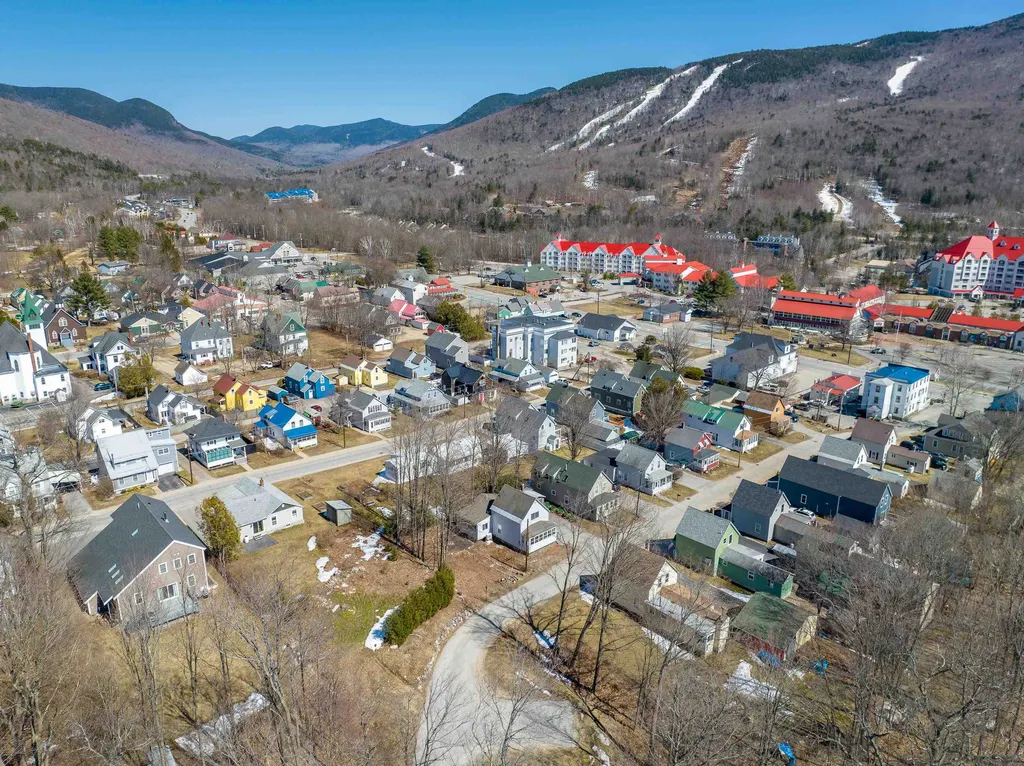 25 School Street Lincoln NH 03251