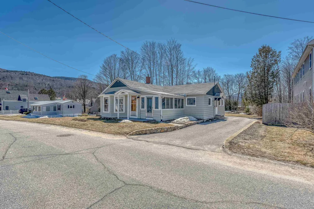 25 School Street Lincoln NH 03251