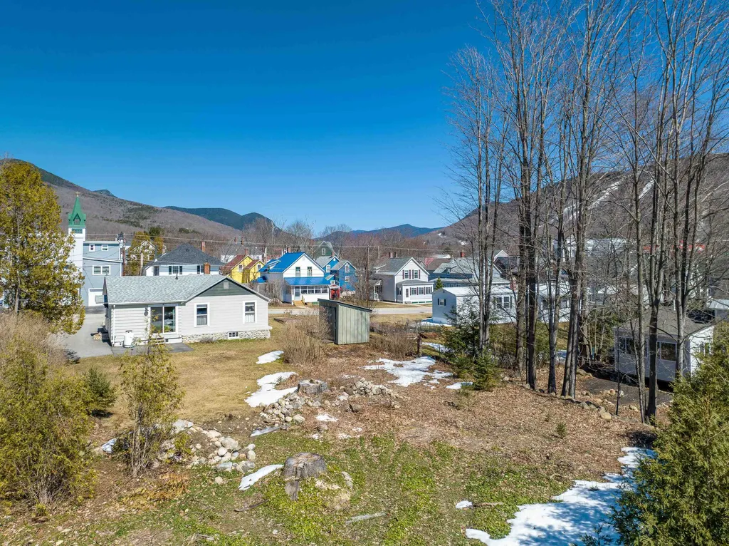 25 School Street Lincoln NH 03251