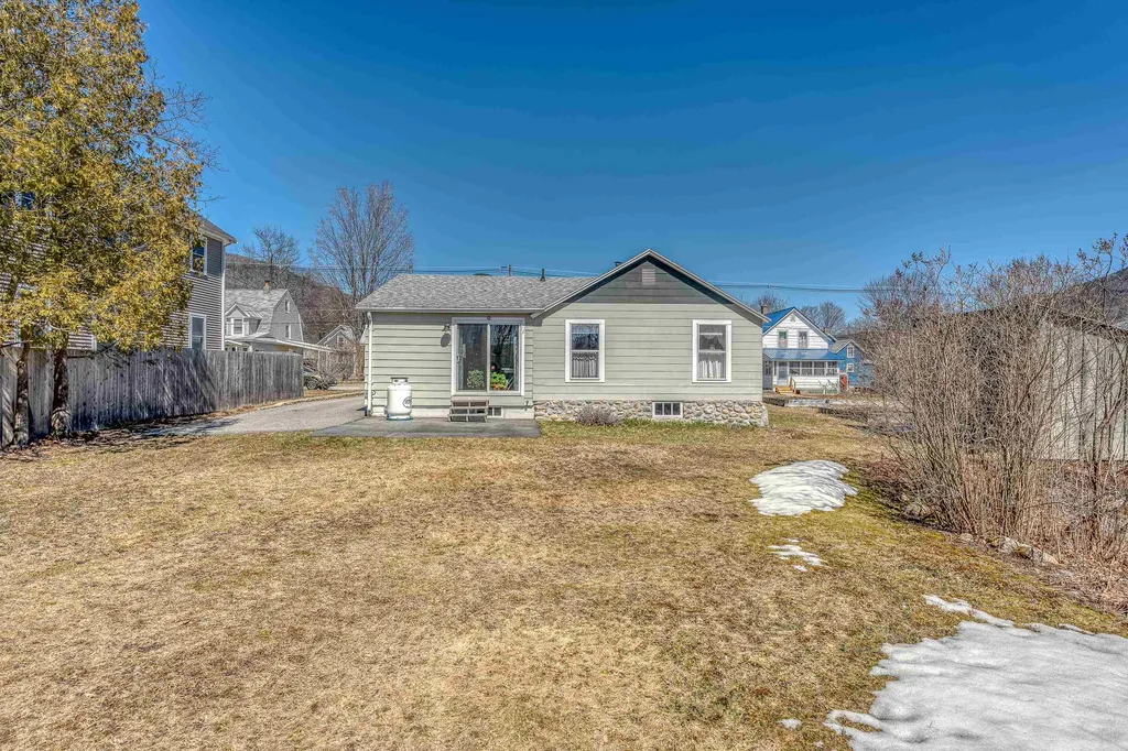 25 School Street Lincoln NH 03251