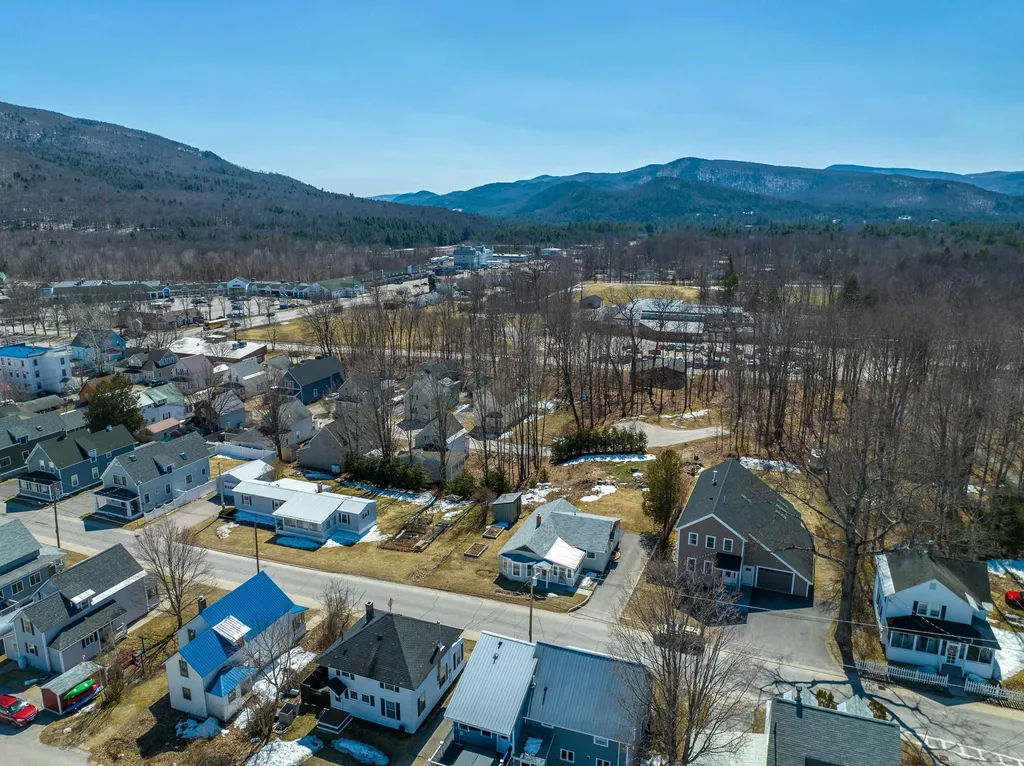 25 School Street Lincoln NH 03251