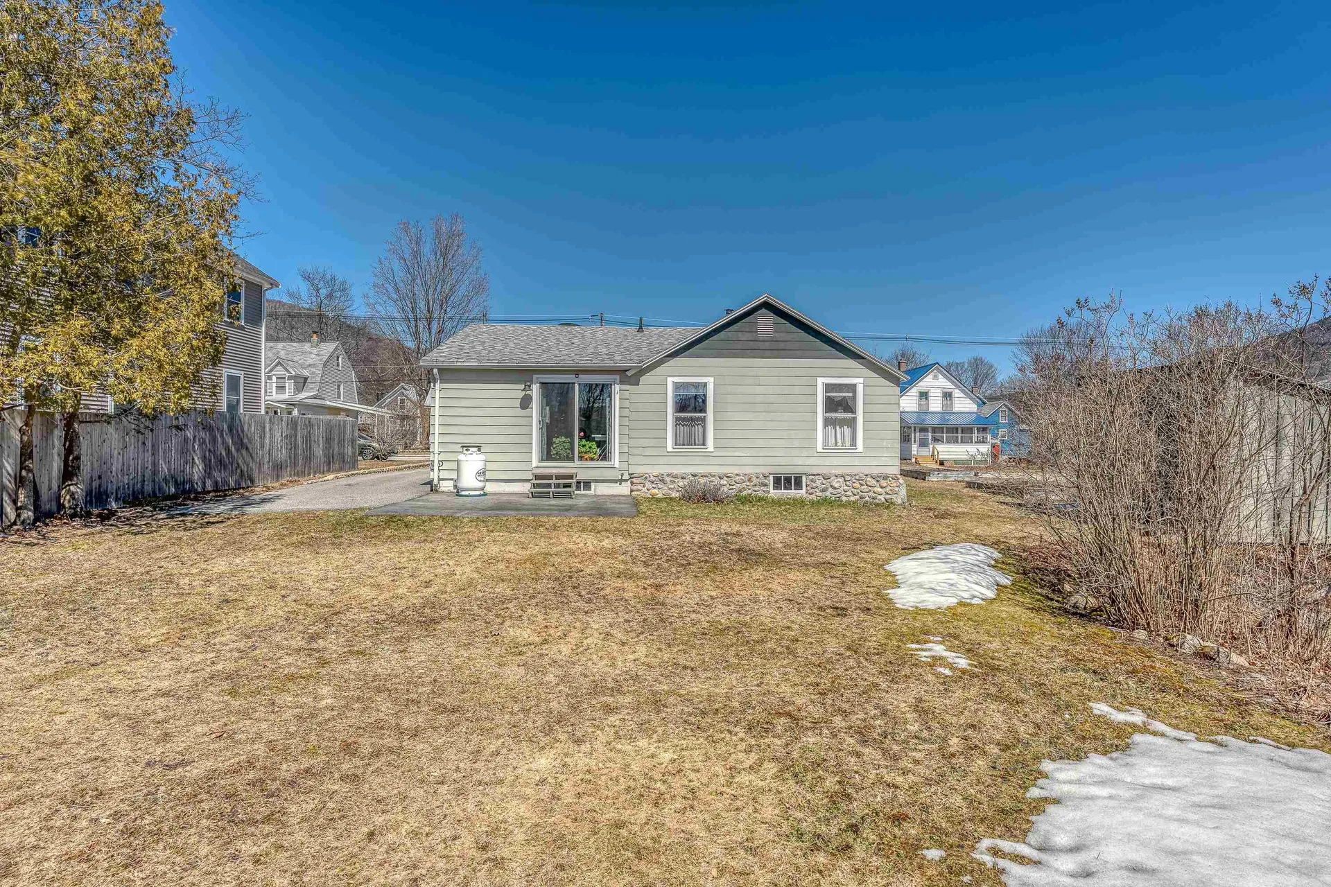 25 School Street Lincoln NH 03251