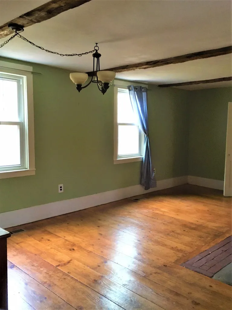 3 Milford Street Brookline NH 03033