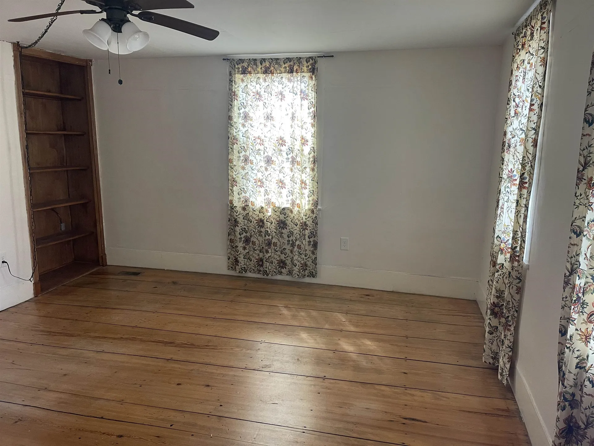 3 Milford Street Brookline NH 03033