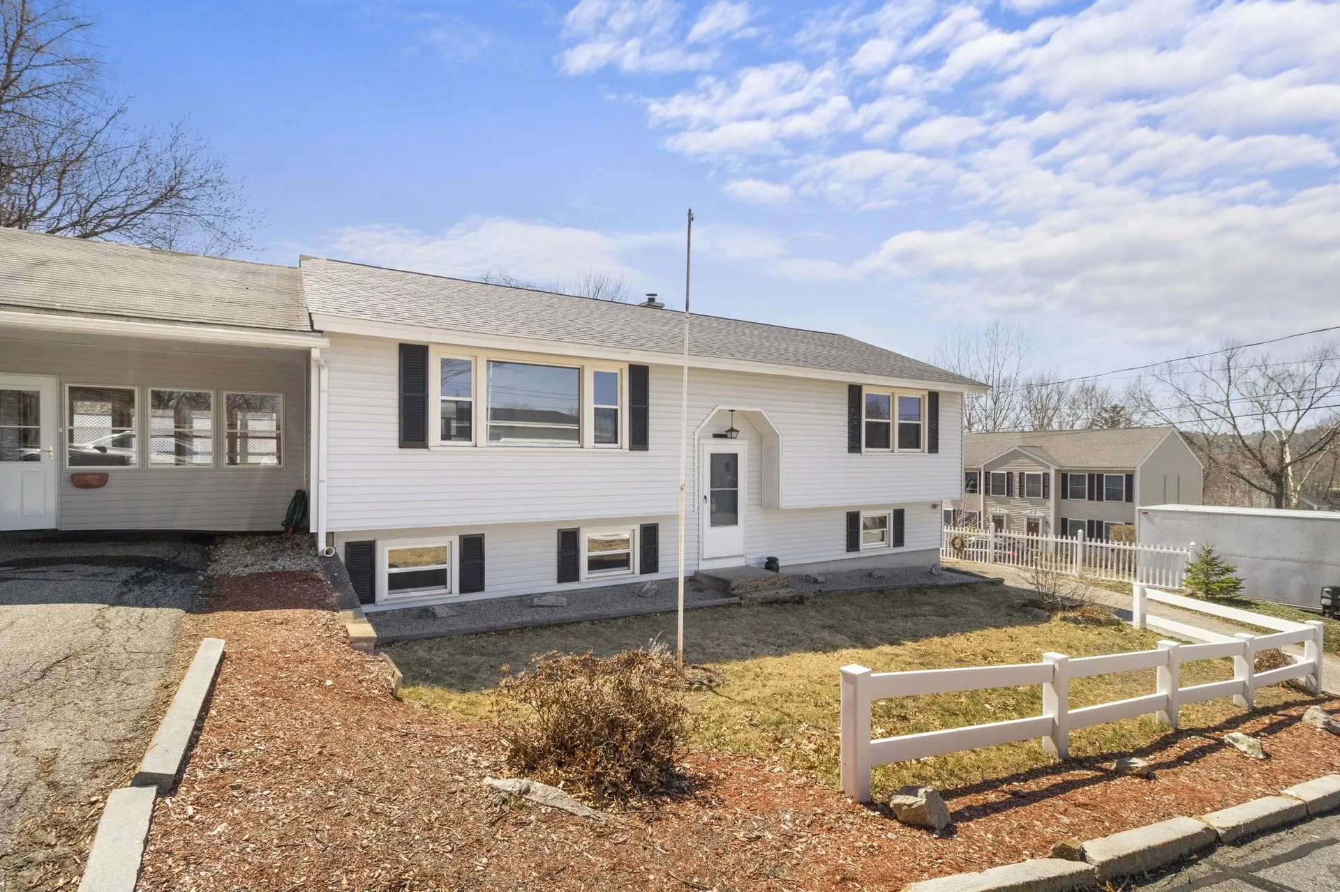 54 Elwood Avenue Manchester NH 03103