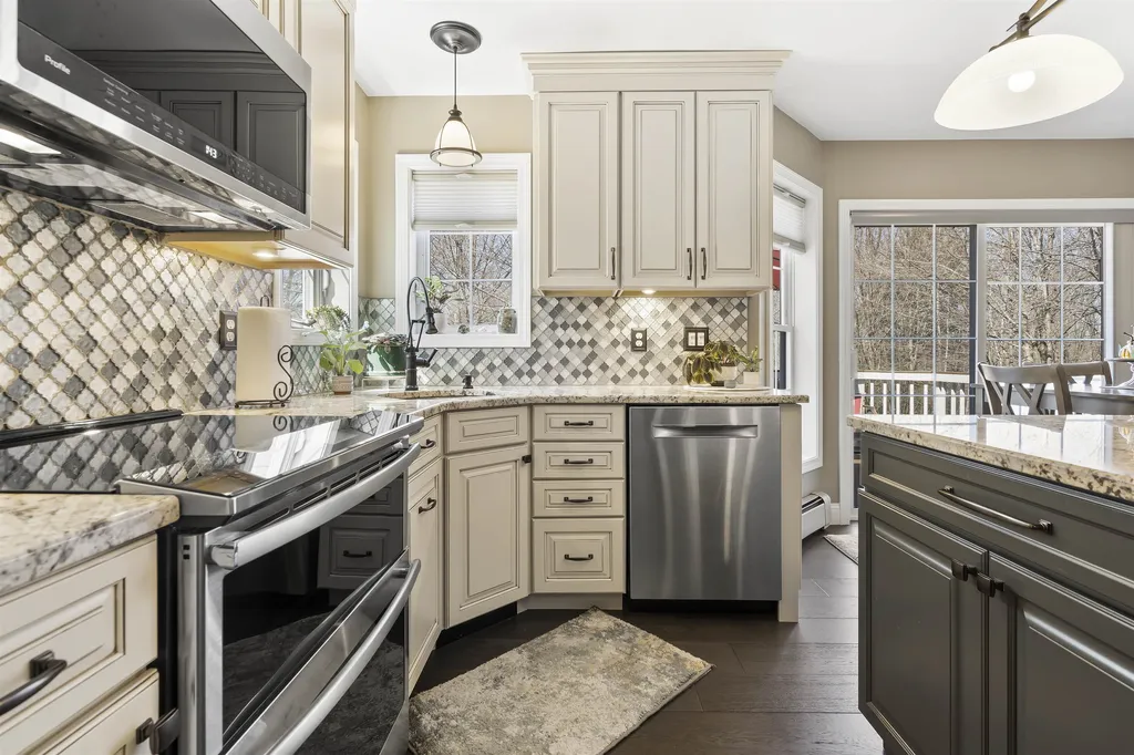42 Tyler Drive Goffstown NH 03045