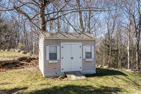 42 Tyler Drive Goffstown NH 03045