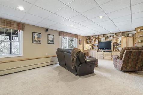 42 Tyler Drive Goffstown NH 03045