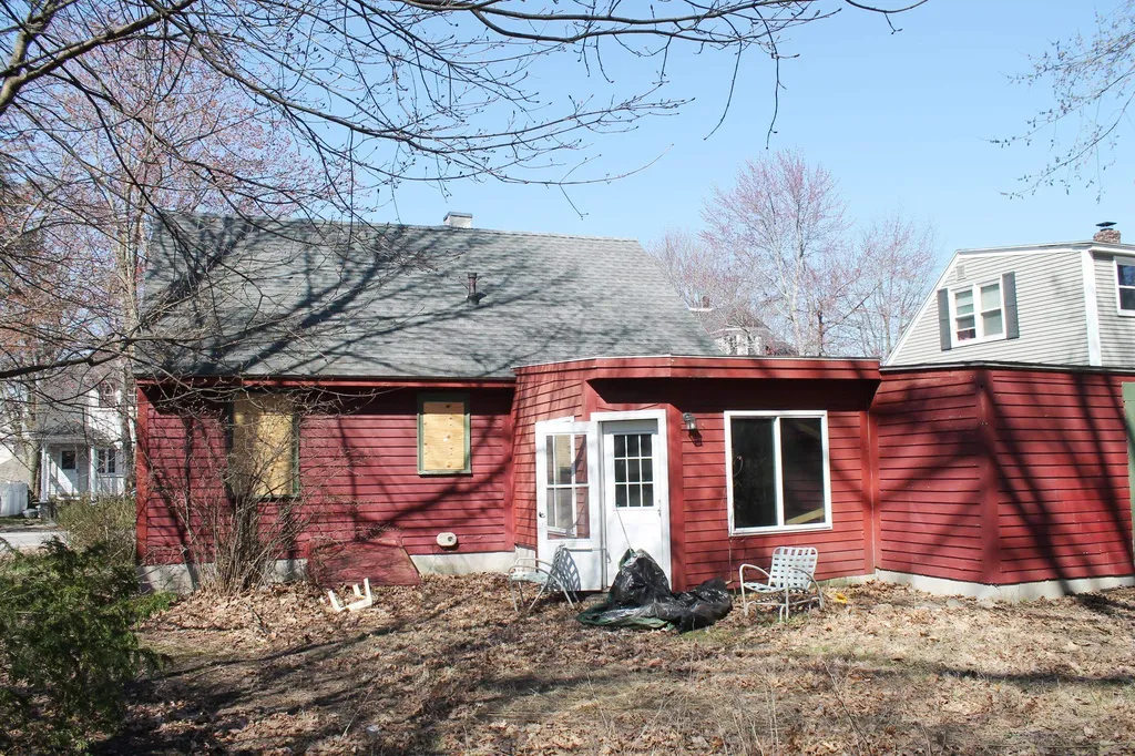 885 Beech Street Manchester NH 03104