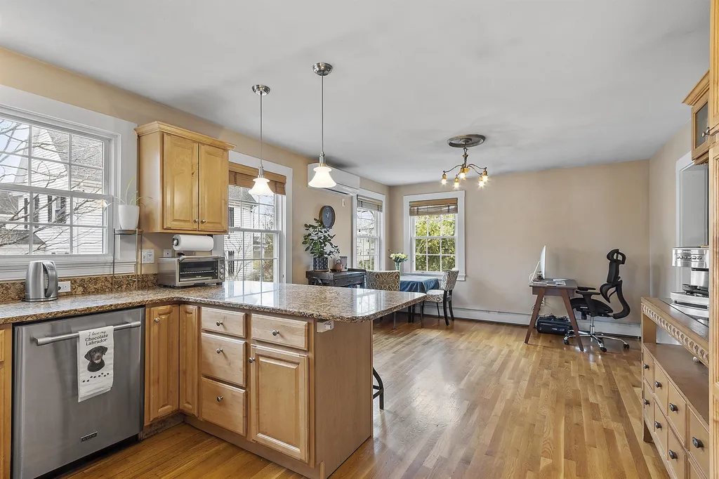 159 Woodbury Avenue Portsmouth NH 03801