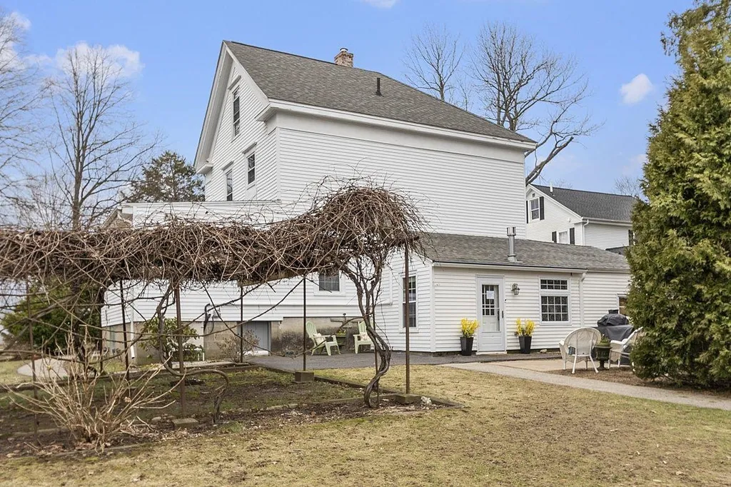 159 Woodbury Avenue Portsmouth NH 03801