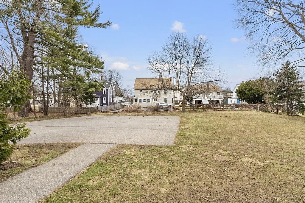 159 Woodbury Avenue Portsmouth NH 03801