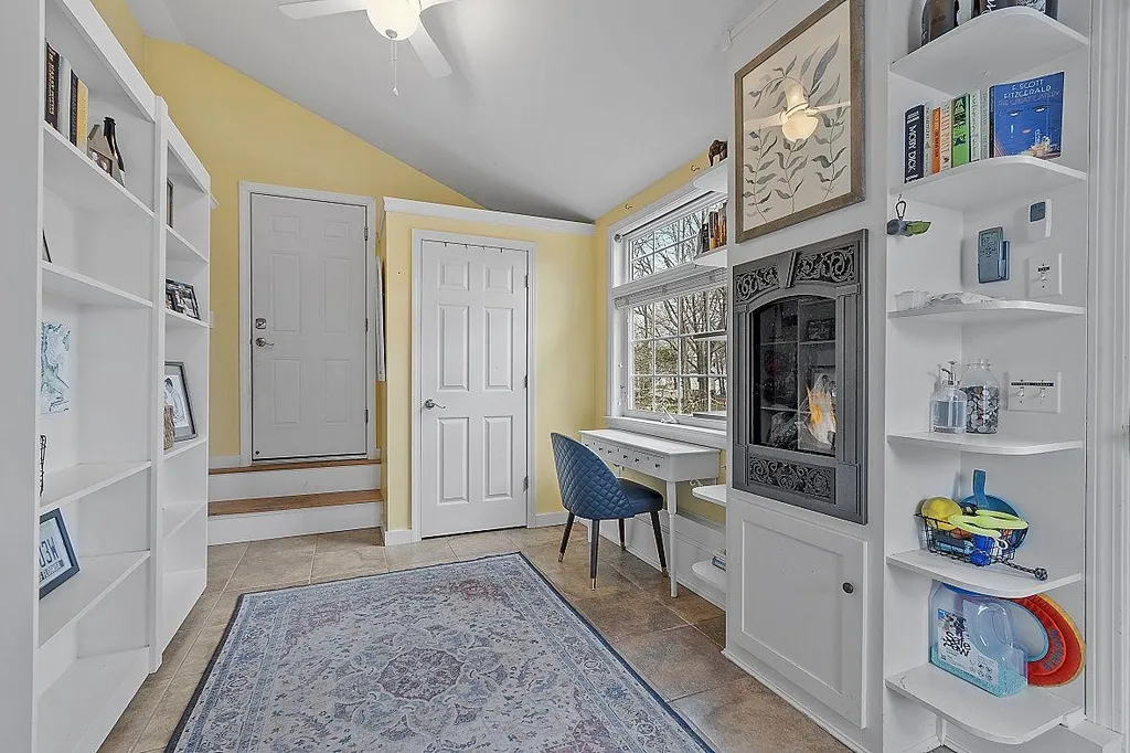 159 Woodbury Avenue Portsmouth NH 03801