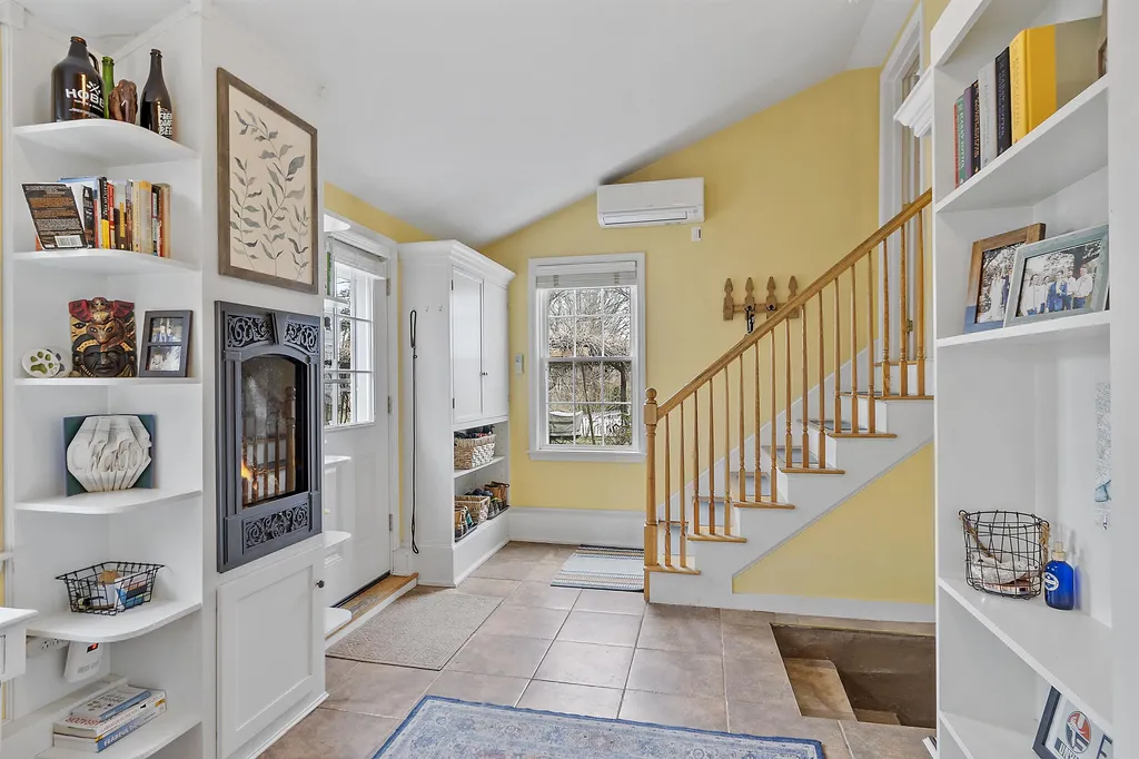 159 Woodbury Avenue Portsmouth NH 03801