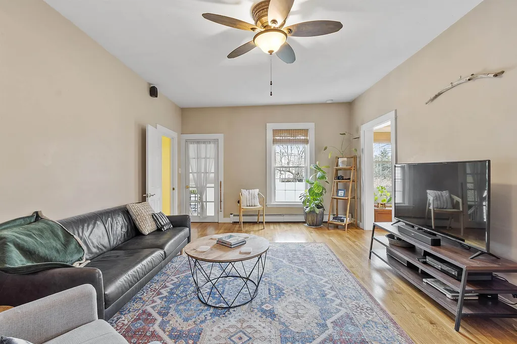 159 Woodbury Avenue Portsmouth NH 03801