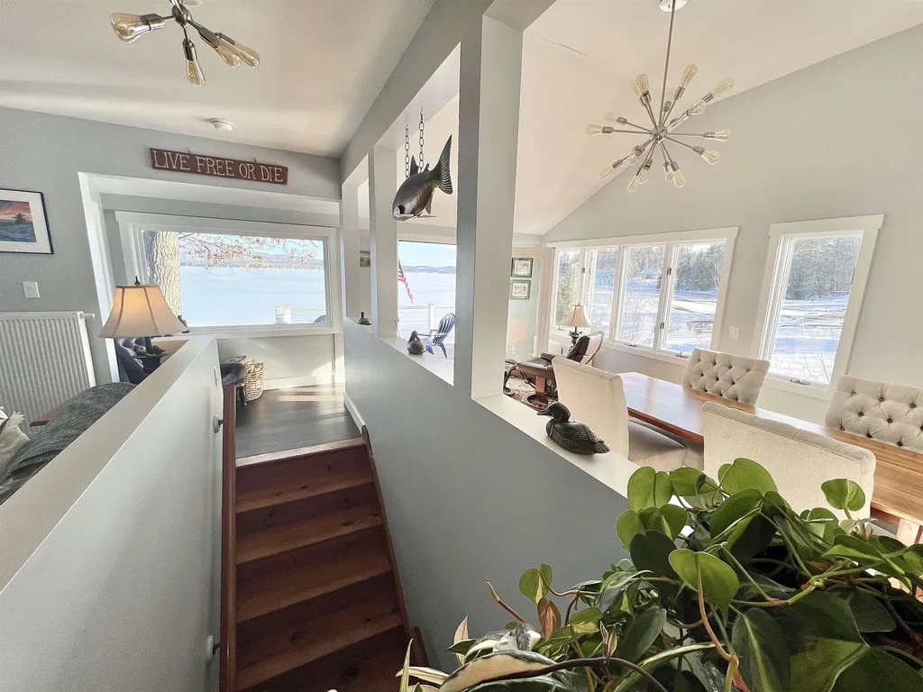 7 Oak Lane Hebron NH 03241