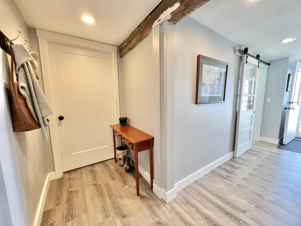 7 Oak Lane Hebron NH 03241