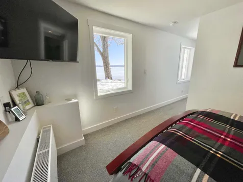 7 Oak Lane Hebron NH 03241