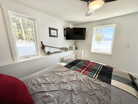 7 Oak Lane Hebron NH 03241