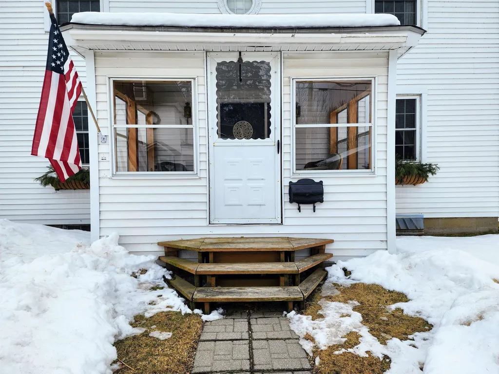 16 Maple Street Haverhill NH 03785
