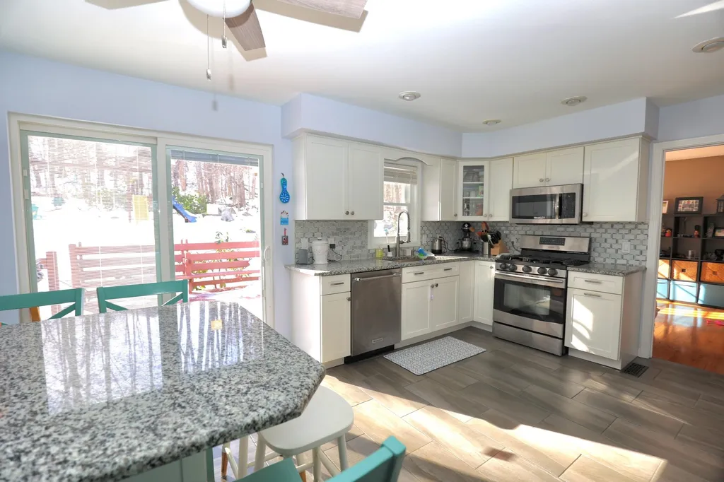 29 Fairlane Drive Bedford NH 03110