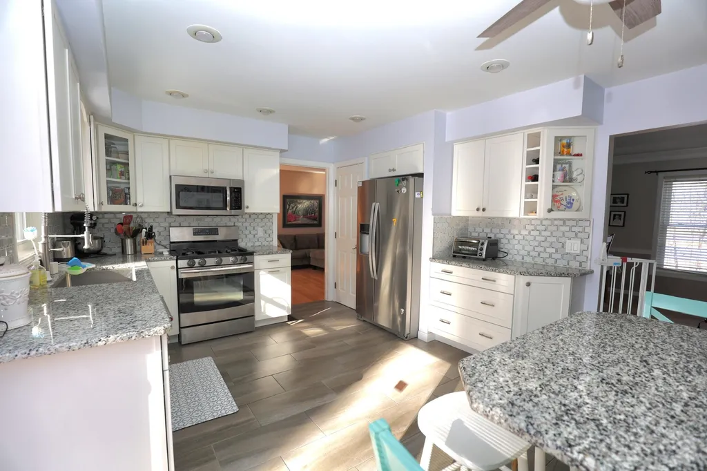 29 Fairlane Drive Bedford NH 03110